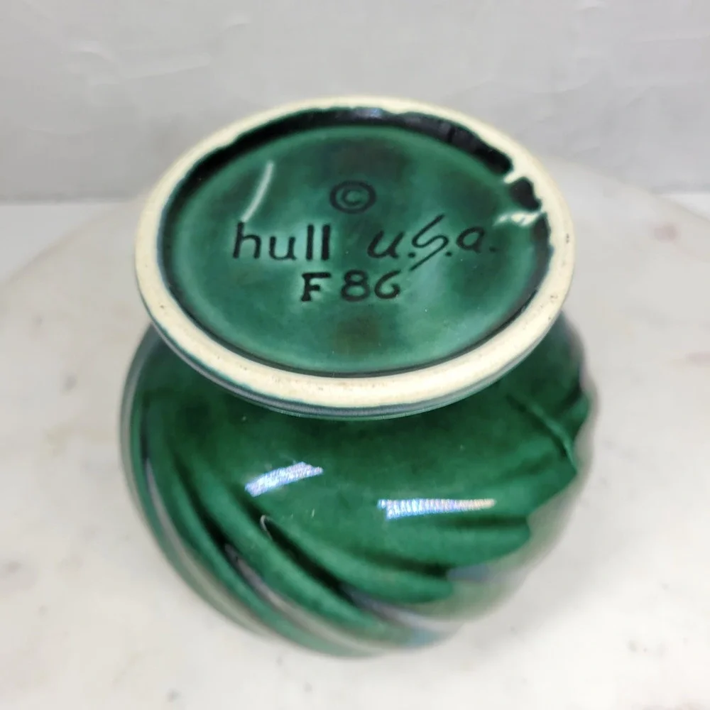 VTG Hull Pottery USA F86 Swirl Pedestal Planter Vase Green Mid Century Modern
